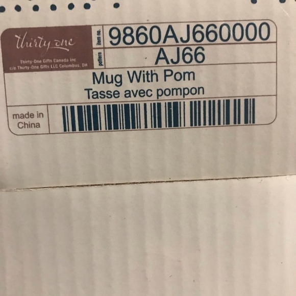 Sip Mug with Pom - Picture 3 of 4